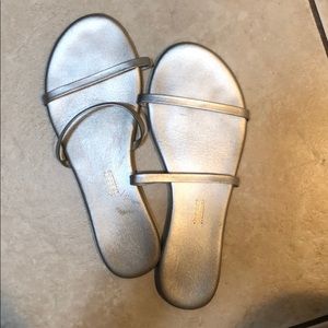 Size US 8 39 EURO SILVER TKEES